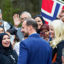 17. mars: Kronprinsparet besøker bydelen Mortensrud i Oslo. Foto: Ole Berg-Rusten / NTB.